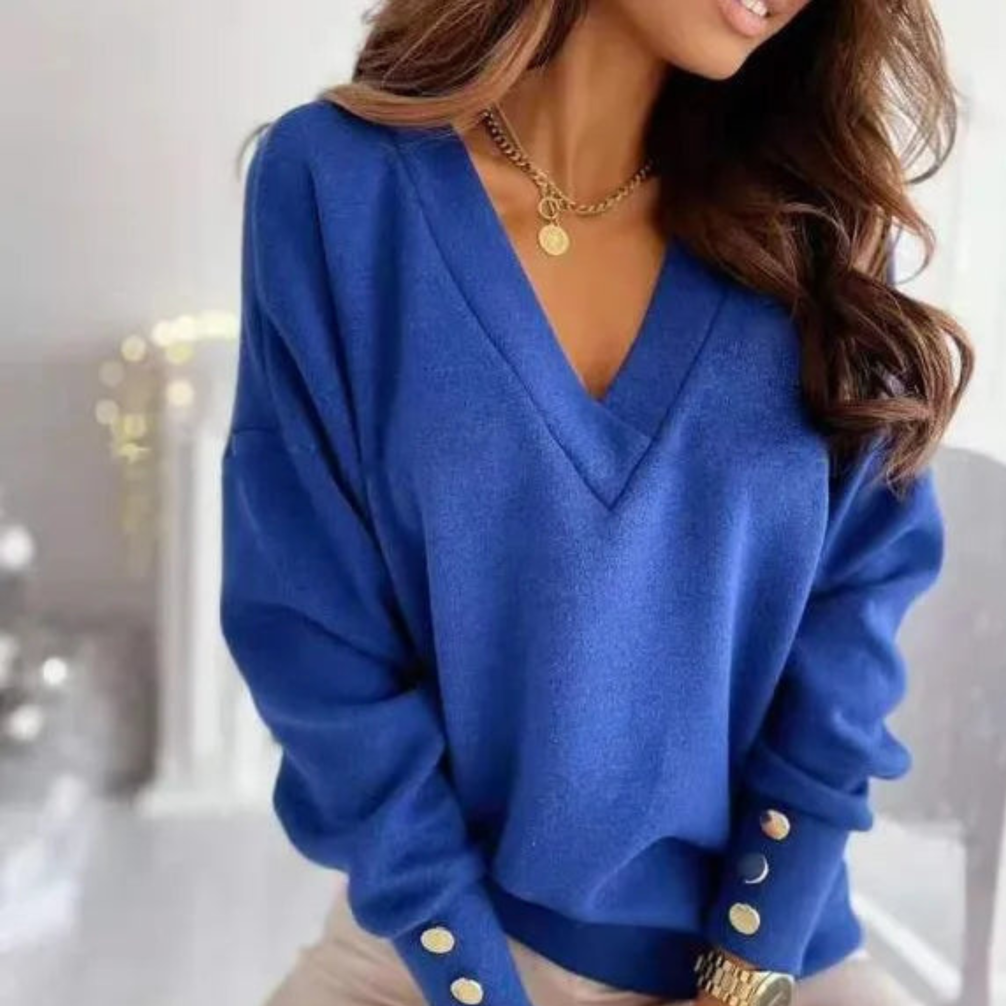 LUCY™ - V-neck Sweater