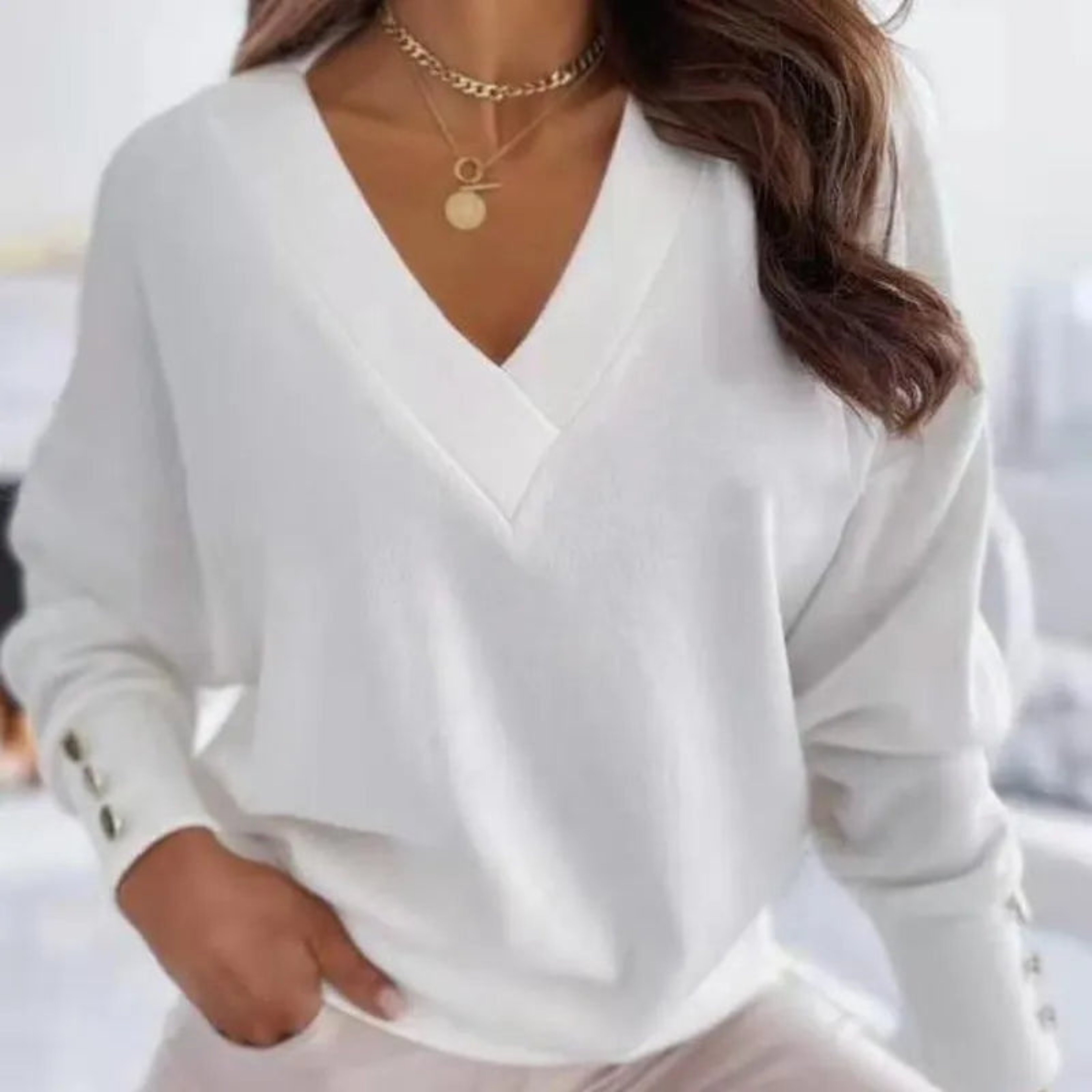 LUCY™ - V-neck Sweater