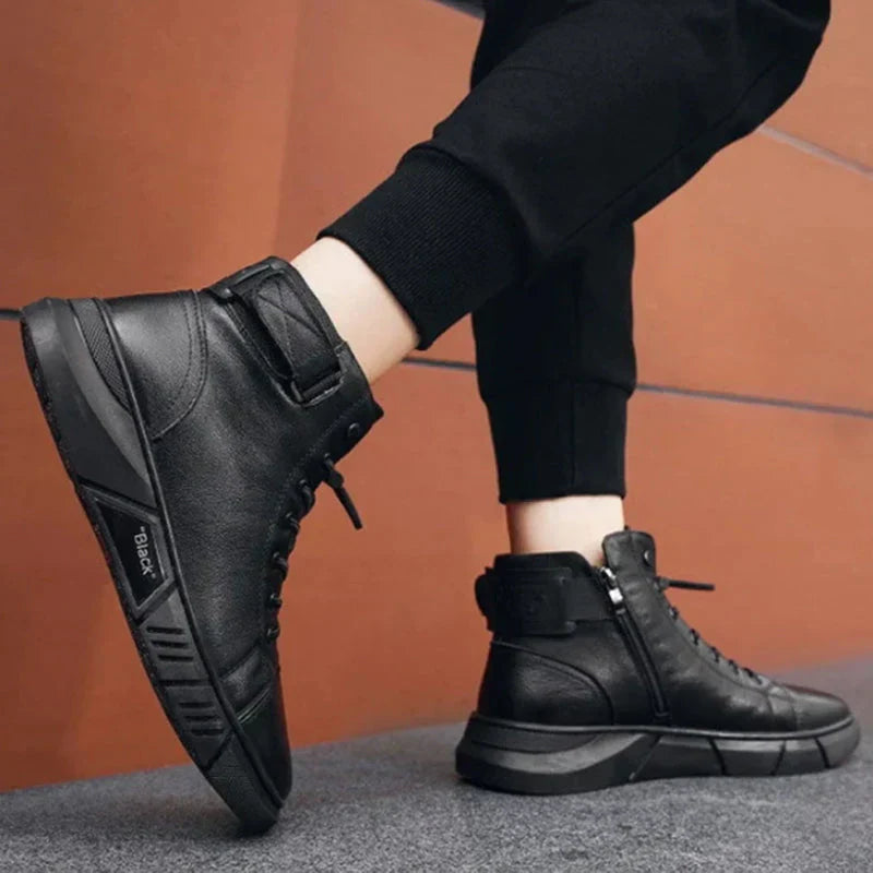 ISAAC™ - Black Leather Boots